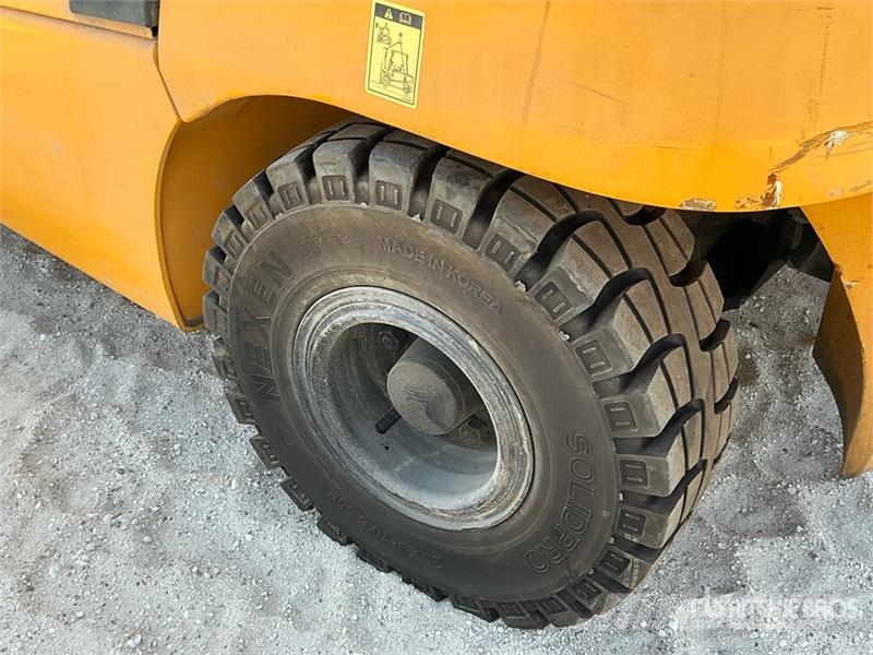 Hyundai 50B-9 5 ton Electric Forklift (Inoperable) شاحنات ذات رافعات شوكية تعمل بالكهرباء