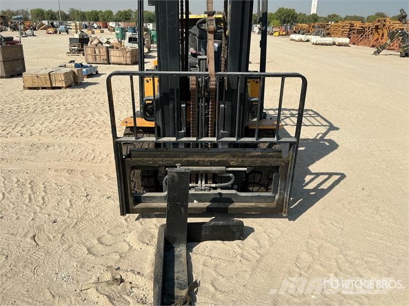 Hyundai 50B-9 5 ton Electric Forklift (Inoperable) شاحنات ذات رافعات شوكية تعمل بالكهرباء