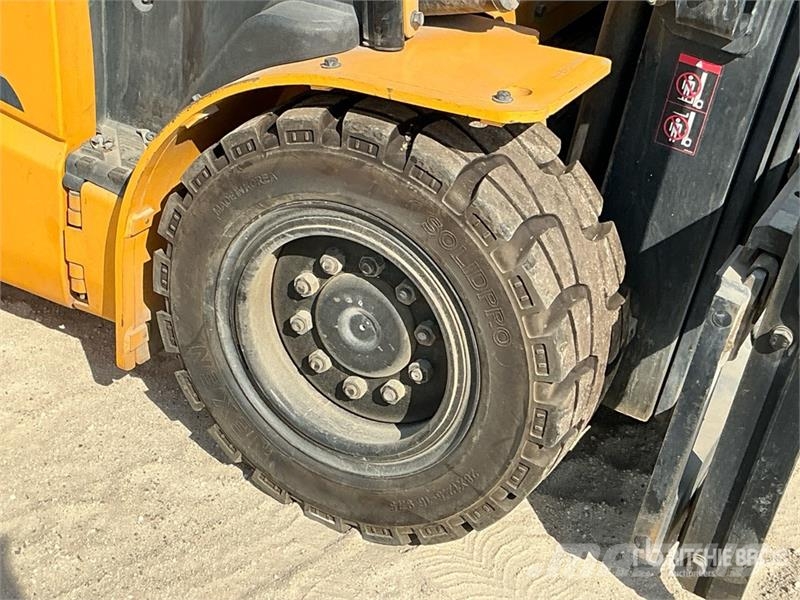 Hyundai 50B-9 5 ton Electric Forklift (Inoperable) شاحنات ذات رافعات شوكية تعمل بالكهرباء