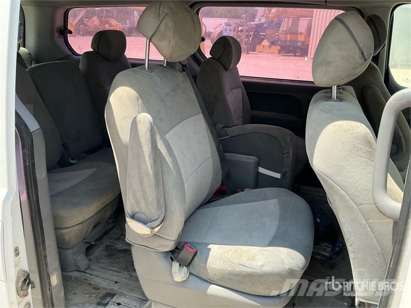 Hyundai Grand Starex Minivan (Inoperable) Sõiduautod