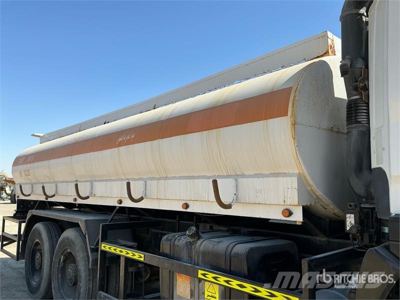Hyundai HD370 16000 L 6x4 Sleeper Water Truck صهاريج مياه