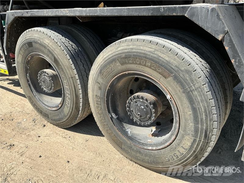 Hyundai HD370 16000 L 6x4 Sleeper Water Truck صهاريج مياه