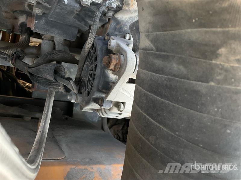 Hyundai R210W-9S Wheel Excavator Bageri na kotačima
