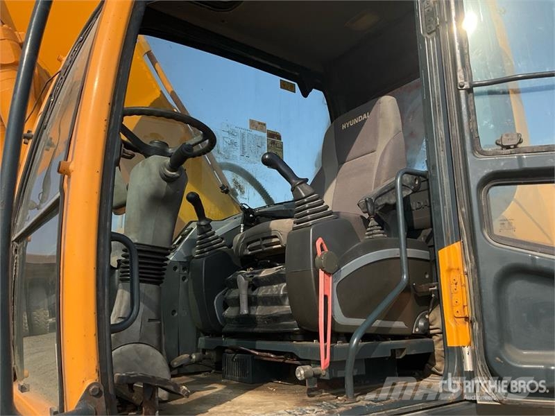 Hyundai R210W-9S Wheel Excavator Bageri na kotačima