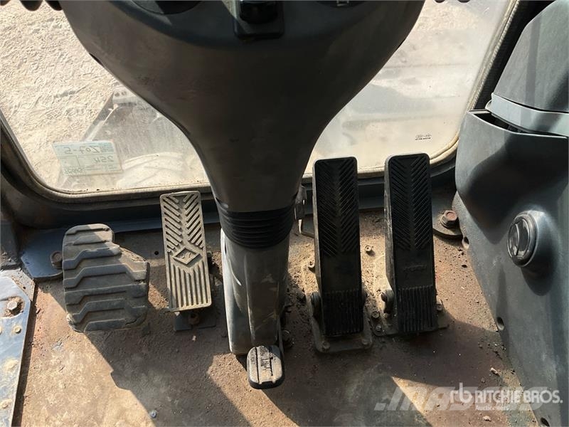 Hyundai R210W-9S Wheel Excavator Bageri na kotačima