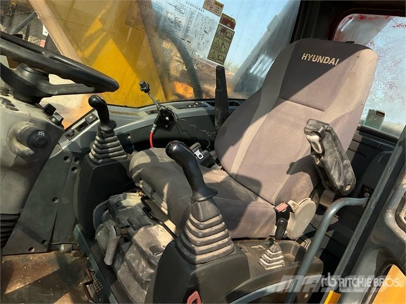 Hyundai R210W-9S Wheel Excavator Bageri na kotačima