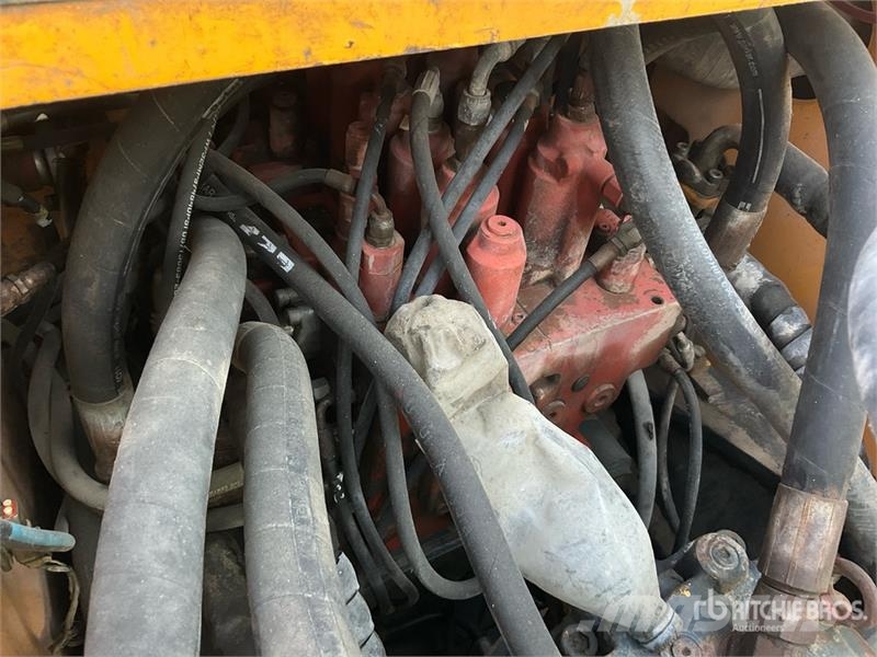 Hyundai R210W-9S Wheel Excavator Bageri na kotačima