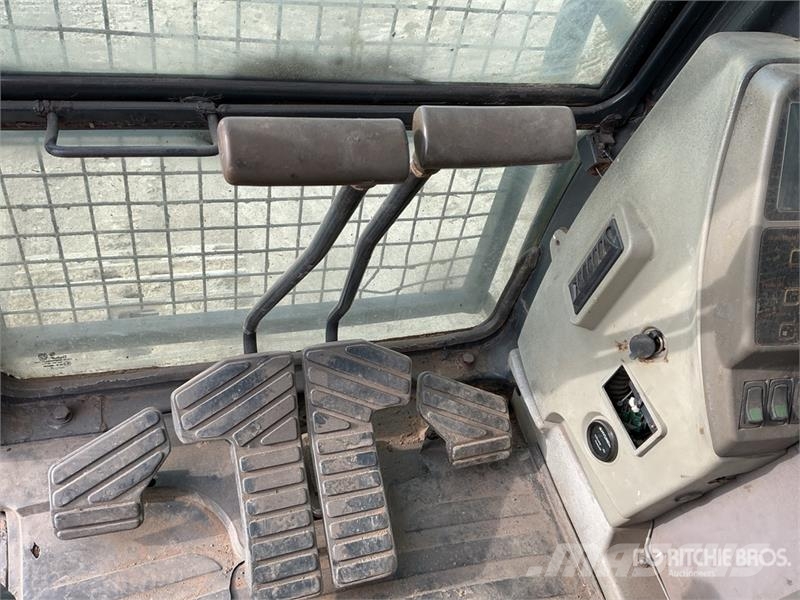 Hyundai R215 Tracked Excavator Гусеничні екскаватори