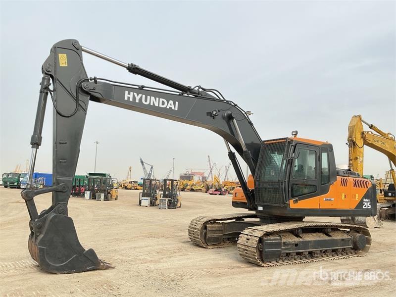 Hyundai R215 Tracked Excavator Гусеничні екскаватори