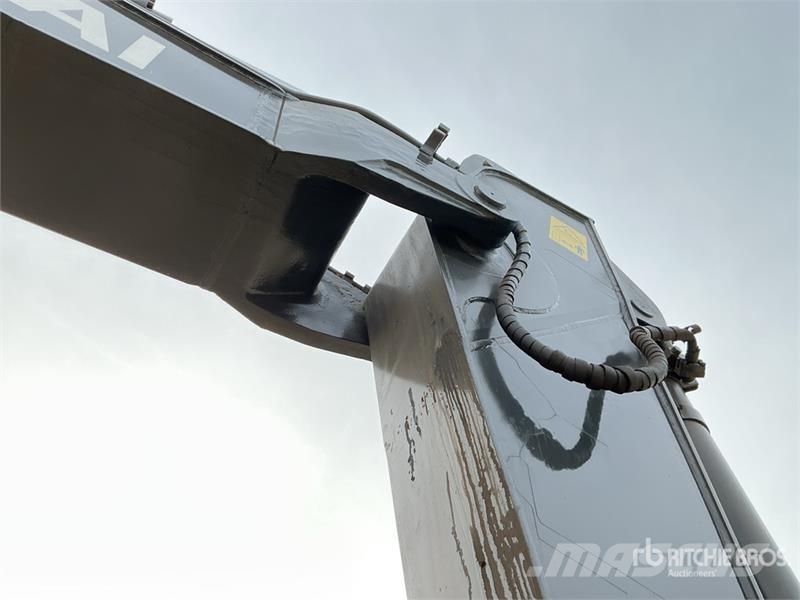 Hyundai R215 Tracked Excavator Гусеничні екскаватори