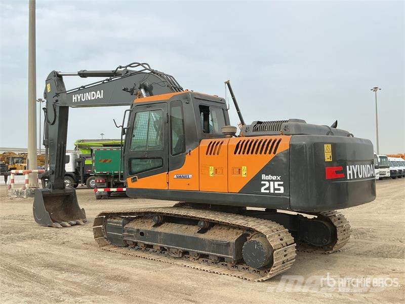 Hyundai R215 Tracked Excavator Гусеничні екскаватори