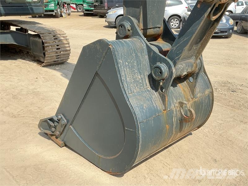 Hyundai R215L Tracked Excavator Roomikekskavaatorid