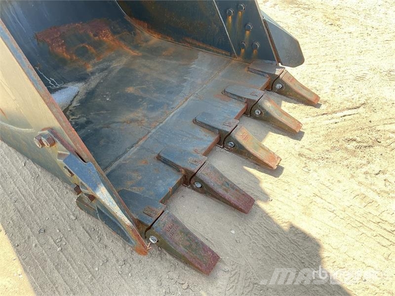 Hyundai R215L Tracked Excavator Roomikekskavaatorid