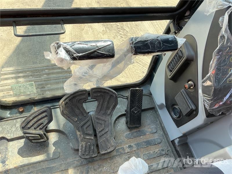 Hyundai R215L Tracked Excavator Roomikekskavaatorid