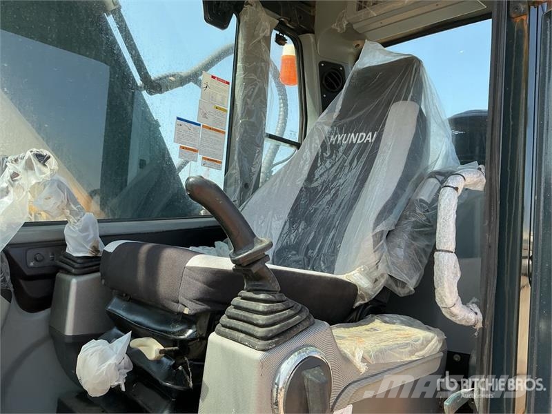 Hyundai R215L Tracked Excavator Roomikekskavaatorid
