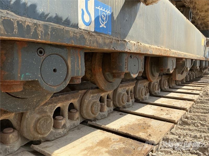 Hyundai R215L Tracked Excavator Roomikekskavaatorid