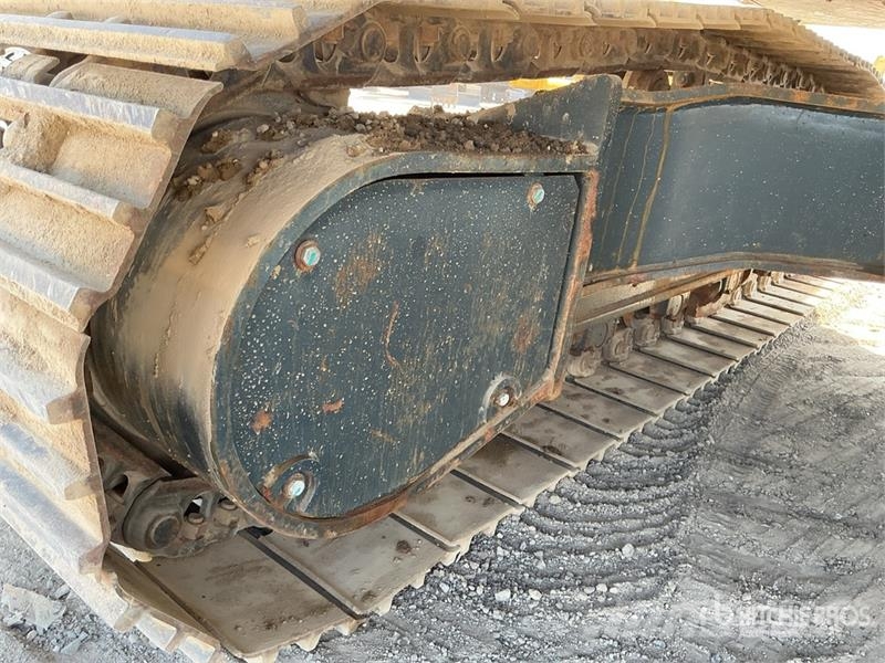 Hyundai R215L Tracked Excavator Roomikekskavaatorid