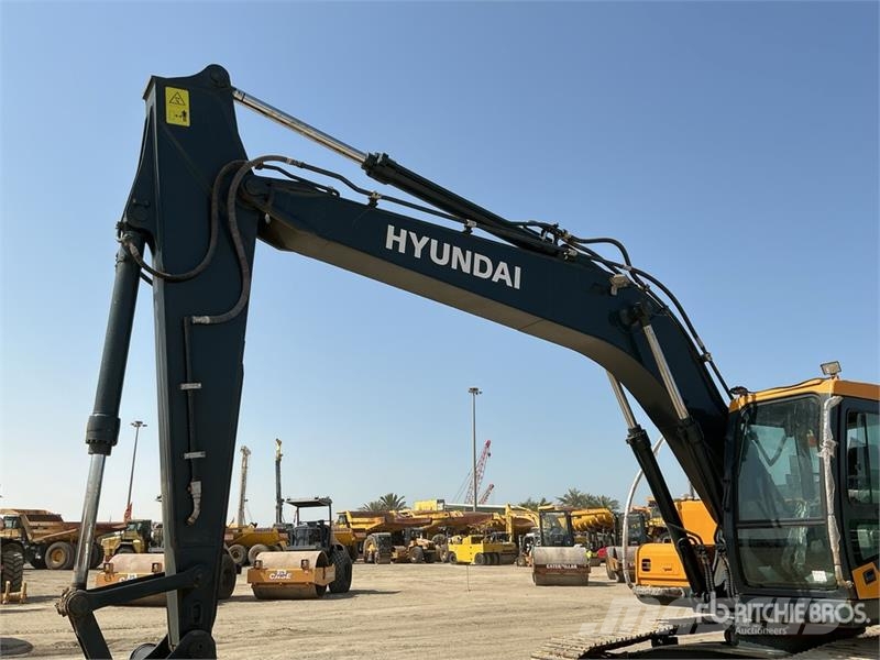 Hyundai R215L Tracked Excavator Roomikekskavaatorid