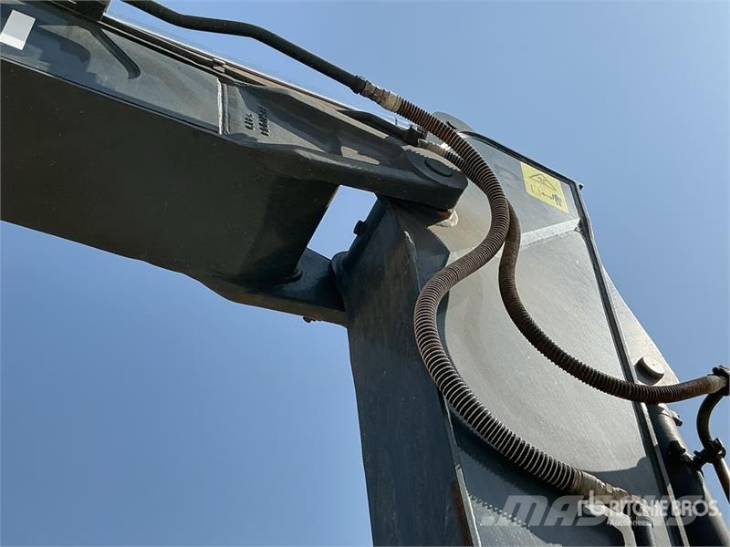 Hyundai R215L Tracked Excavator Roomikekskavaatorid