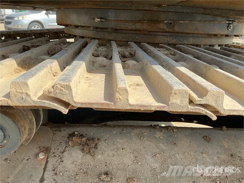 Hyundai R215L Tracked Excavator Roomikekskavaatorid