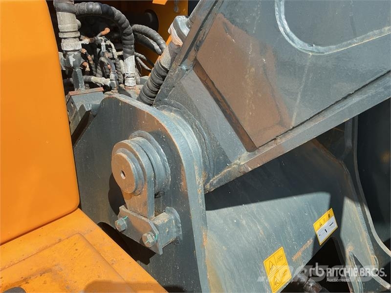 Hyundai R215L Tracked Excavator Roomikekskavaatorid