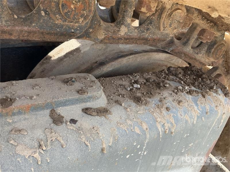 Hyundai R215L Tracked Excavator Roomikekskavaatorid