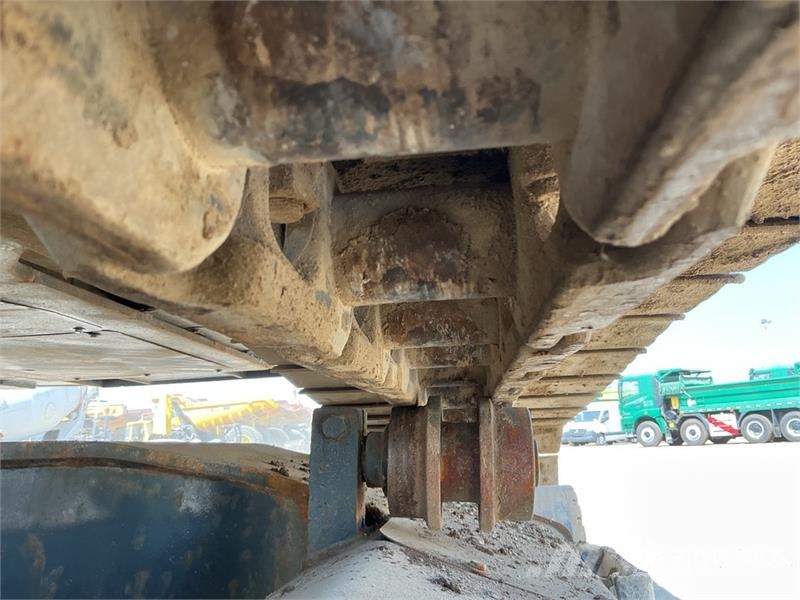 Hyundai R215L Tracked Excavator Roomikekskavaatorid