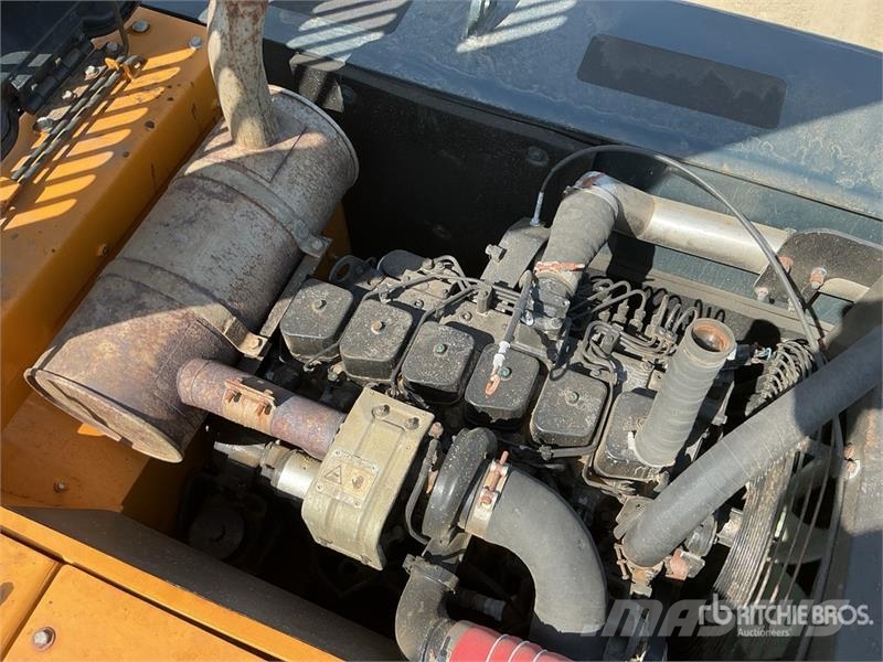 Hyundai R215L Tracked Excavator Roomikekskavaatorid