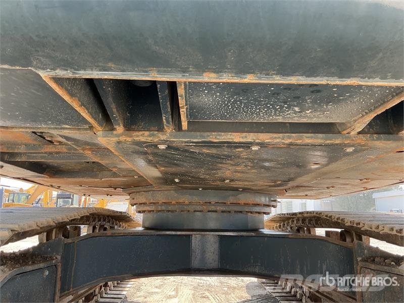 Hyundai R215L Tracked Excavator Roomikekskavaatorid
