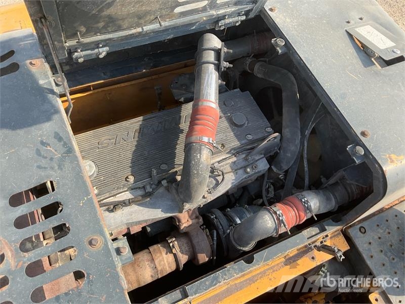 Hyundai Robex 480LC Tracked Excavator حفارات زحافة