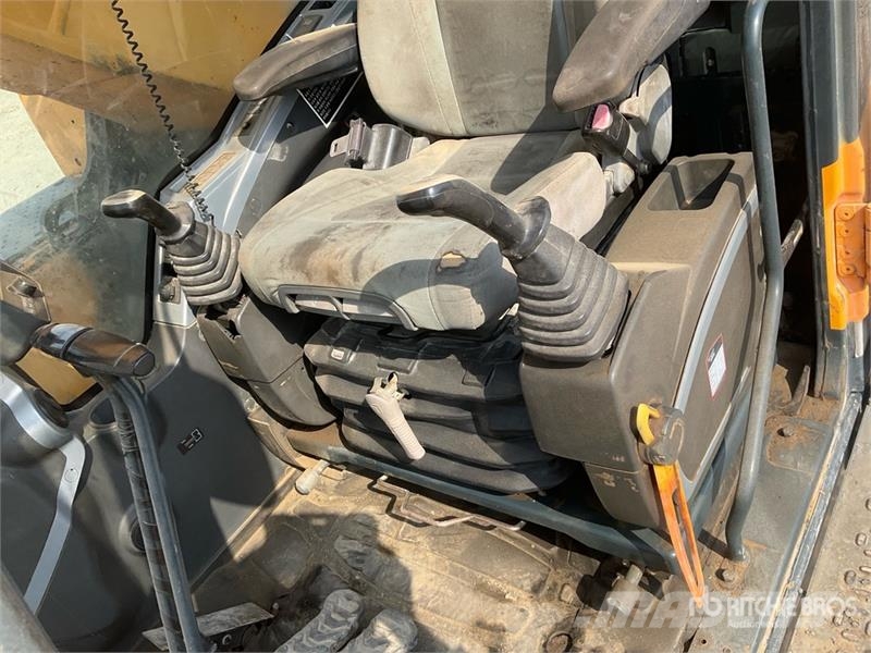 Hyundai Robex 480LC Tracked Excavator حفارات زحافة