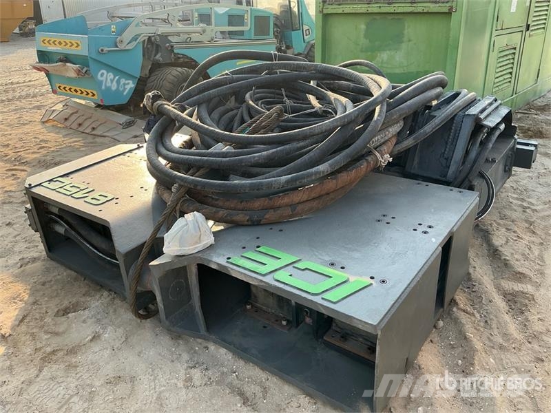  ICE 816 Hydraulic Vibro with Double clamp Pile Ham مطارق دق خوازيق هيدروليكية