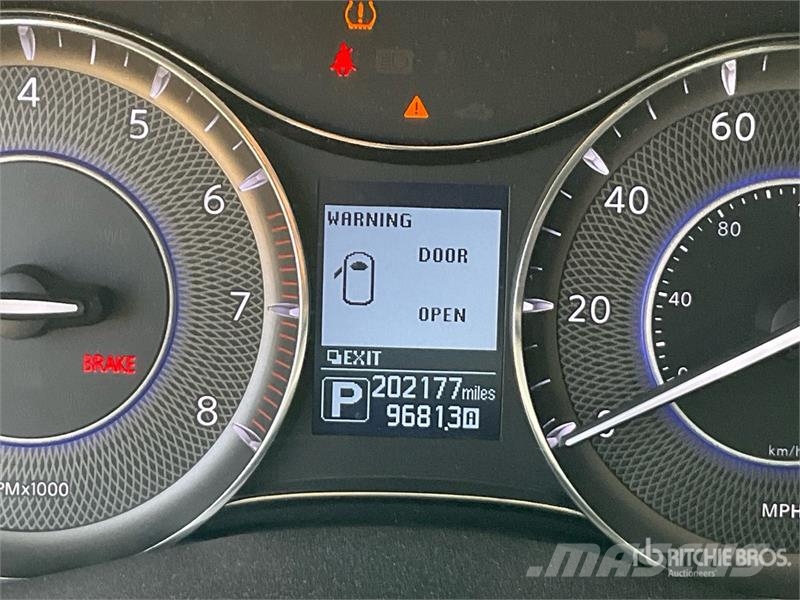 Infiniti QX80 2WD SUV 汽车