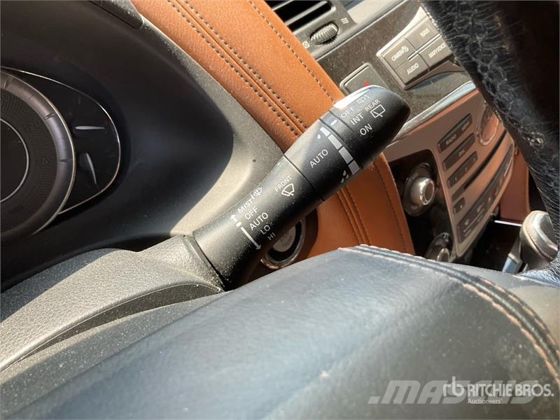 Infiniti QX80 2WD SUV 汽车