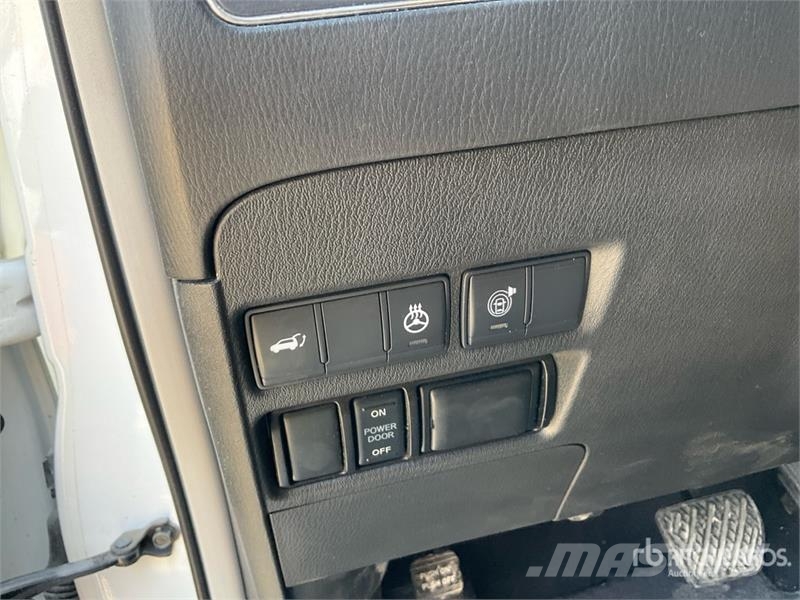 Infiniti QX80 2WD SUV 汽车