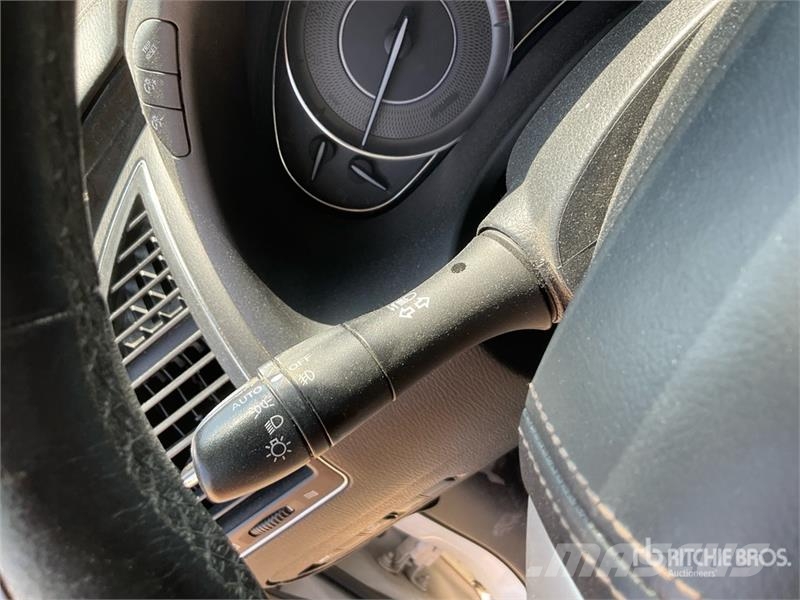 Infiniti QX80 2WD SUV 汽车