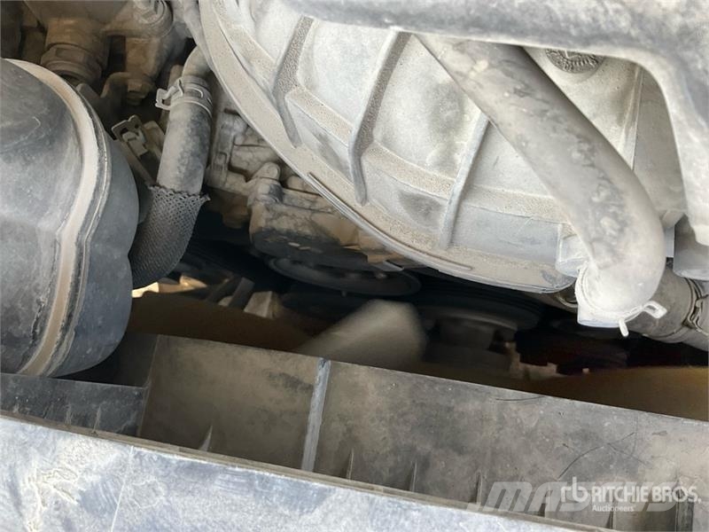 Infiniti QX80 2WD SUV 汽车