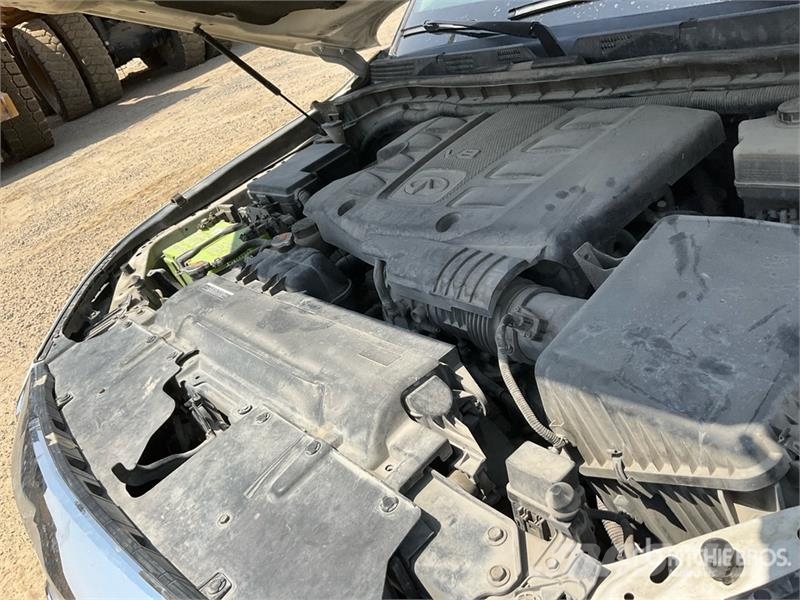 Infiniti QX80 2WD SUV 汽车