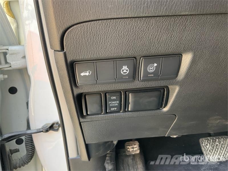 Infiniti QX80 2WD SUV 汽车