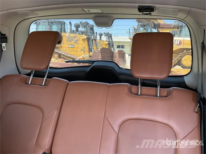 Infiniti QX80 2WD SUV 汽车