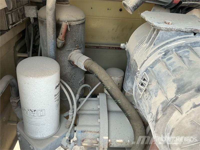 Ingersoll Rand P185WJD Mobile Air Compressor مكابس
