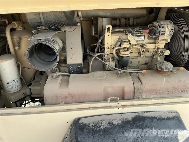 Ingersoll Rand P185WJD Mobile Air Compressor (Inoperable) Kompressorid