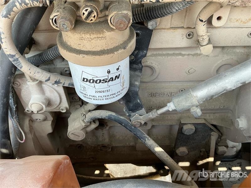 Ingersoll Rand P185WJD Mobile Air Compressor مكابس