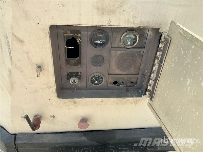 Ingersoll Rand P185WJD Mobile Air Compressor Compressori