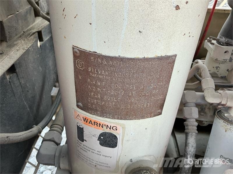 Ingersoll Rand P185WJD Mobile Air Compressor Compressori