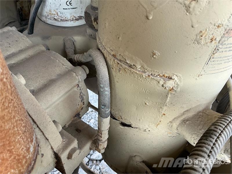 Ingersoll Rand P185WJD Mobile Air Compressor (Inoperable) Kompressorid