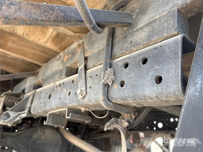 Isuzu NPR Camiones plataforma