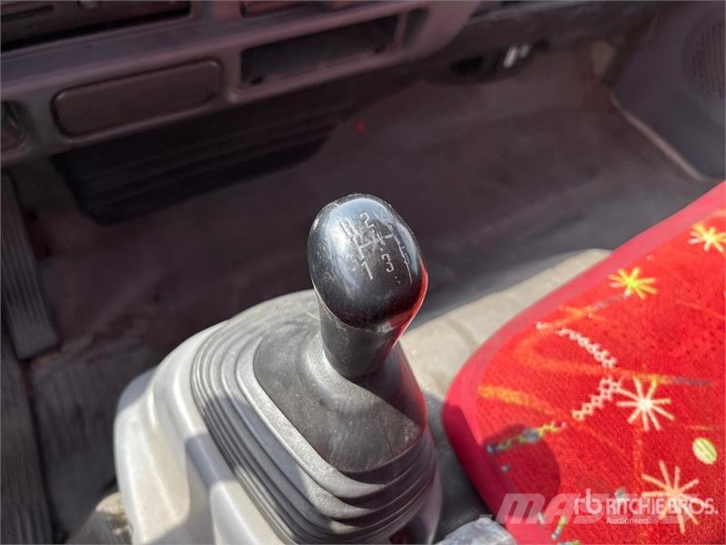 Isuzu NPR Camiones plataforma