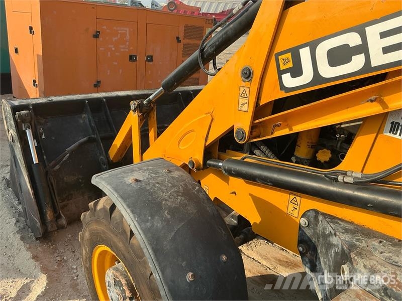 JCB 3CX لوادر ذات جرافات عكسية