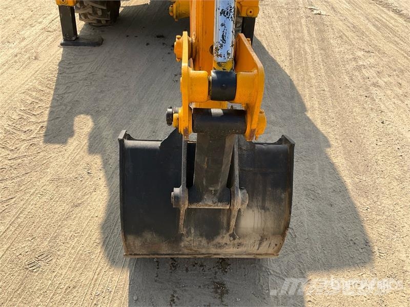 JCB 3DX لوادر ذات جرافات عكسية